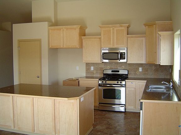 3rd image of 524 S Lawson St