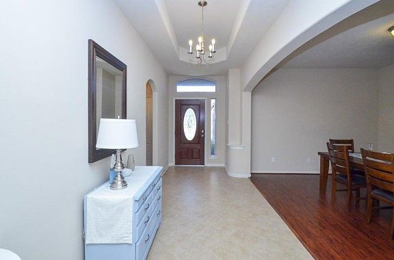 4th image of 4934 Bonny Loch Ln