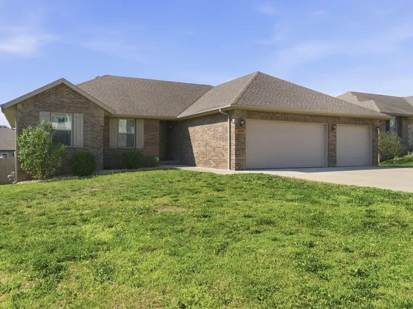 1070 E Lakota Street, Nixa, MO 65714