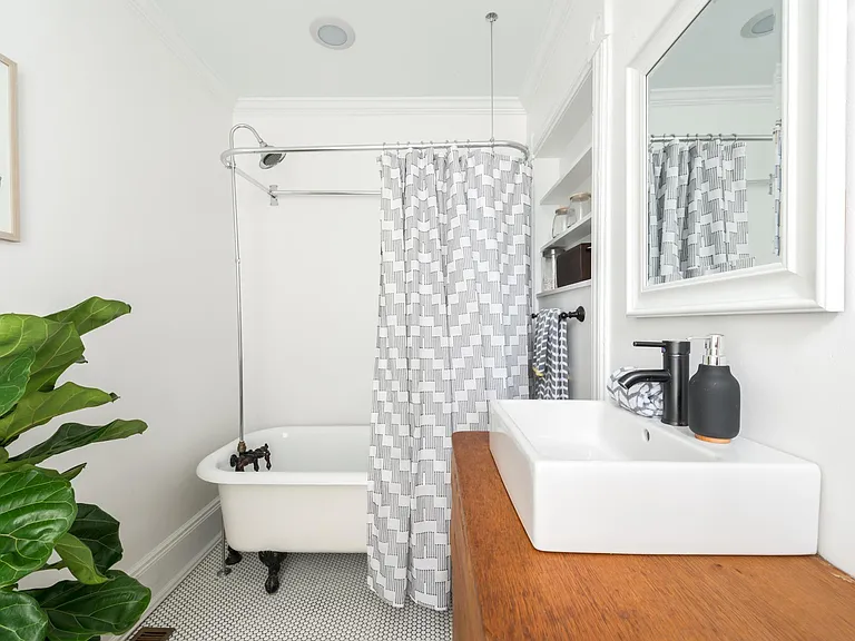 383 Park Ave SE #2 — Photo 9