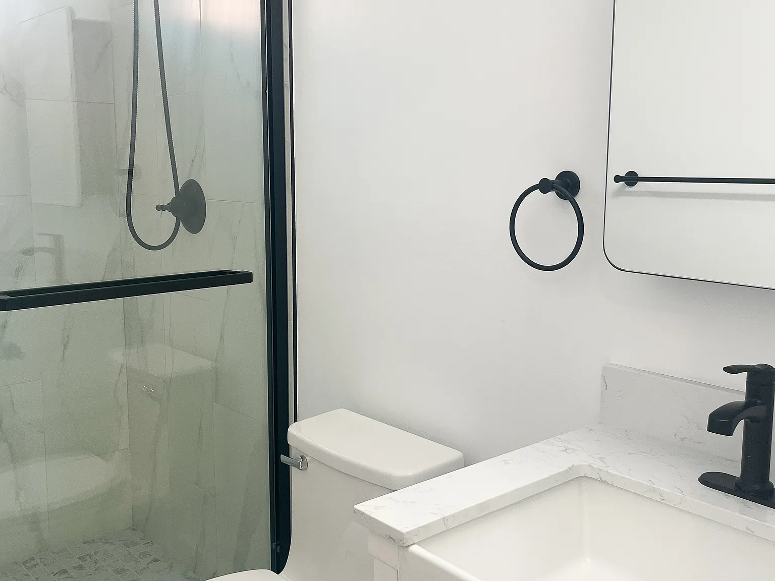 1 bed, 400 sqft, $2,000 — Photo 3