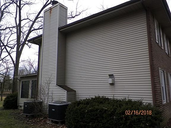 3rd image of 2101 W Pineview Dr