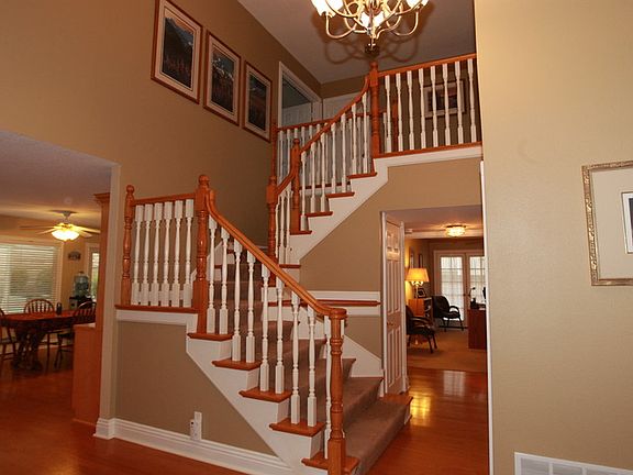 5th image of 4216 Laurel Glen Dr