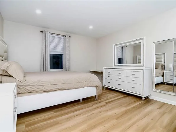 2531 East 7th Street image 8 of 16