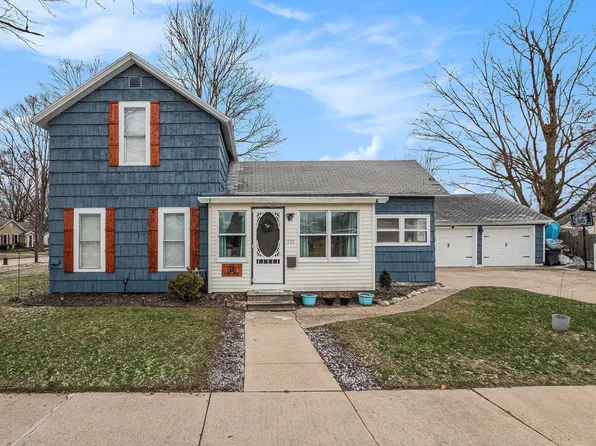 301 E Wayne St, Dowagiac, MI 49047