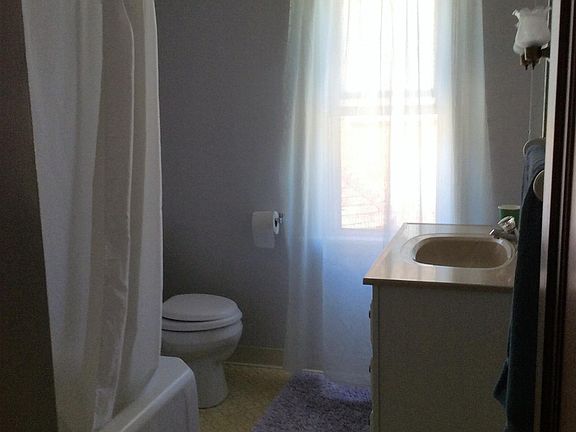4th image of 1909 N 85th St #1909A