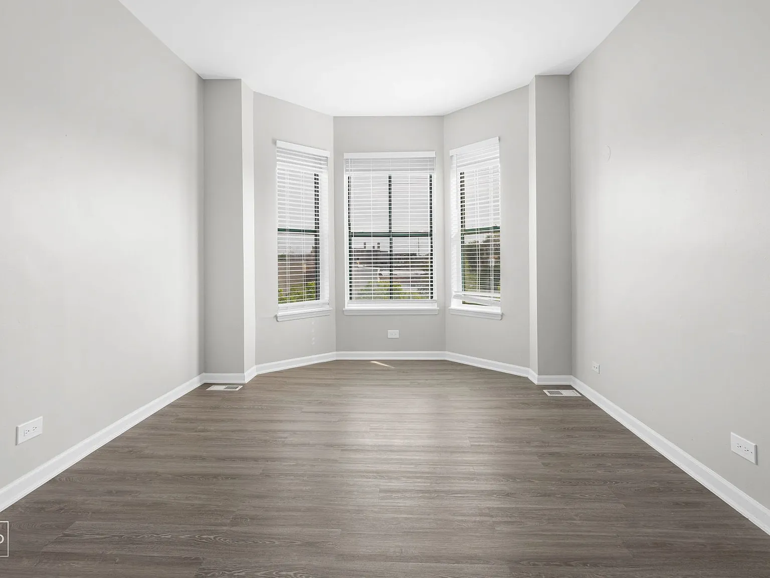 8954 S Commercial — Photo 3