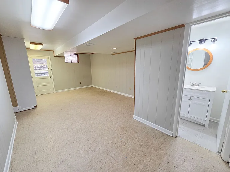 305 Hillsboro Dr — Photo 27