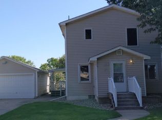 912 N High St, Lake City, MN 55041