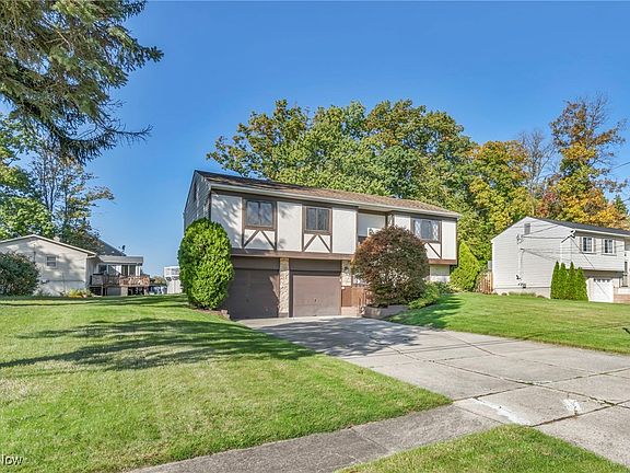 3rd image of 184 Oakleigh Dr