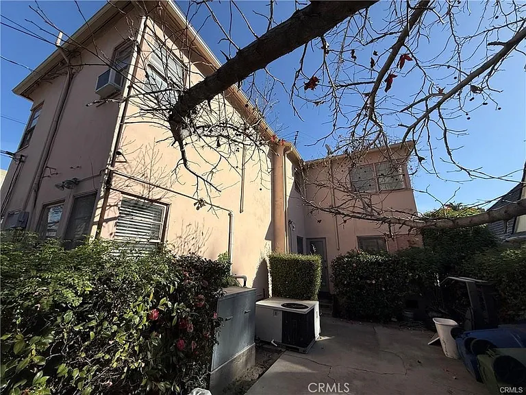 4343 Laurel Canyon Blvd — Photo 28