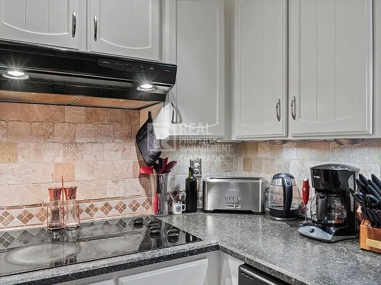 7120 Delmonico Dr — Photo 8