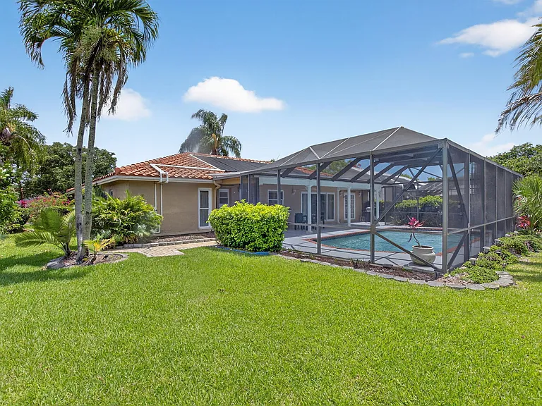 10305 Crosswind Rd — Photo 41