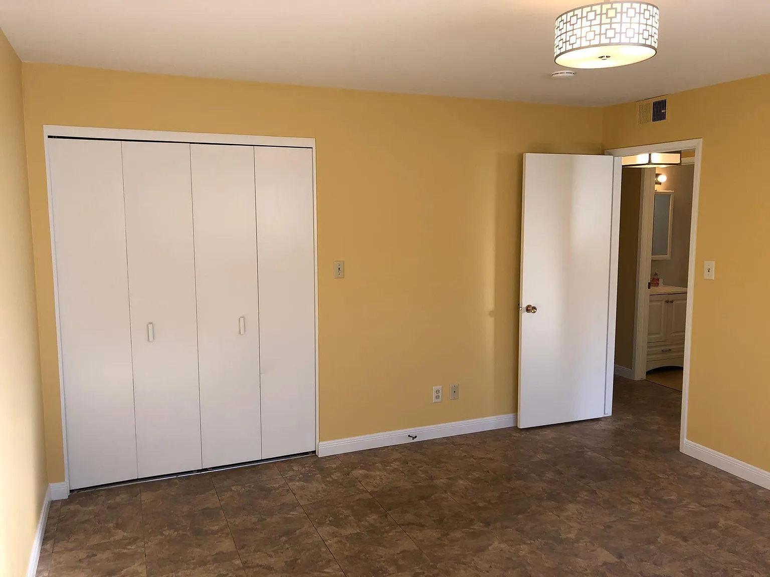 2 bed, 860 sqft, $3,250 — Photo 3
