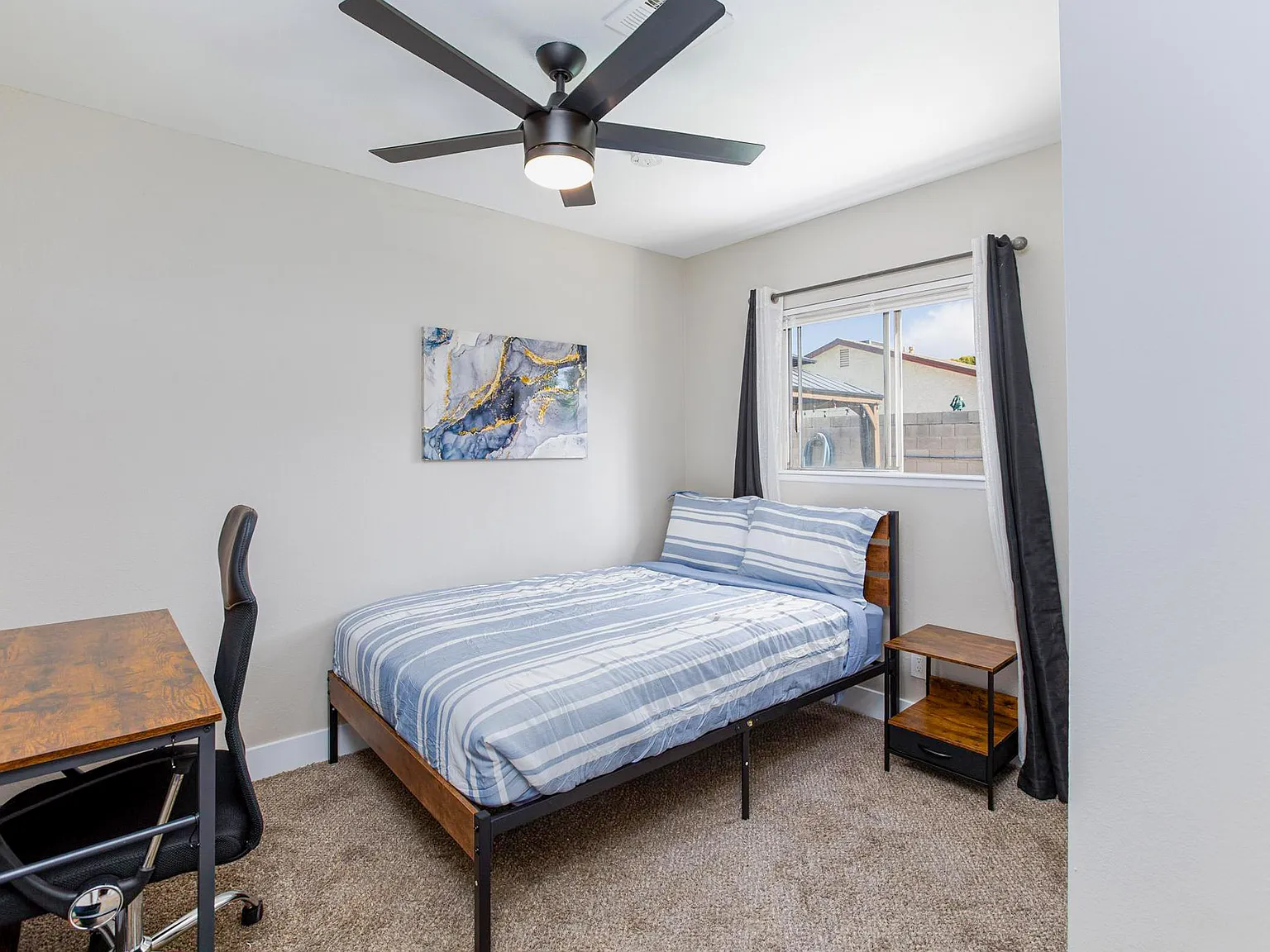 4 bed, 2.0 bath, 1533 sqft, $905 — Photo 2