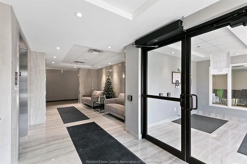 2 bed, 2.0 bath, 1155 sqft, $2,345 — Photo 3