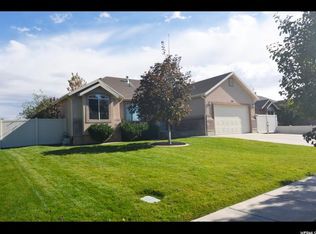 1978 N 2700 W, Clinton, UT 84015