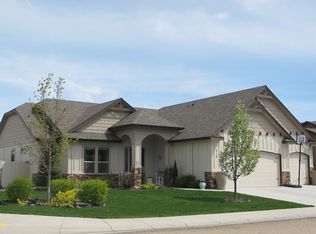 316 S Long Bay Way, Star, ID 83669
