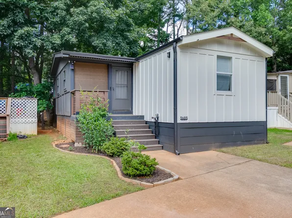 3685 Fir Dr, Buford, GA 30518