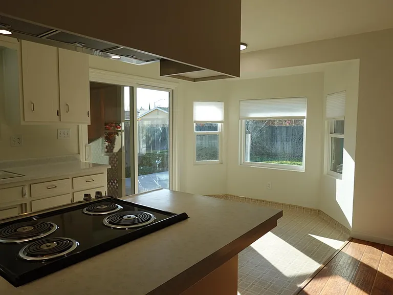 2505 Murray St — Photo 17