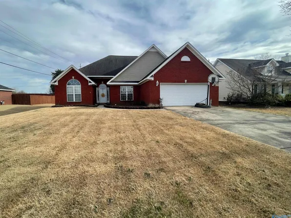 2701 Little John St SW, Decatur, AL 35603