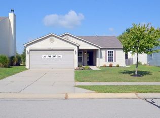 8239 S Firefly Dr, Pendleton, IN 46064