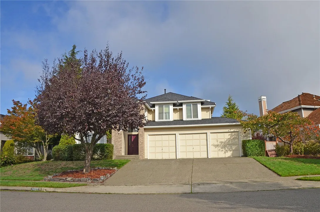5005 Galleon Dr NE photo 1