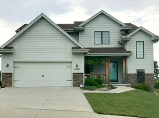 1316 N Lenox Cir, Council Bluffs, IA 51503