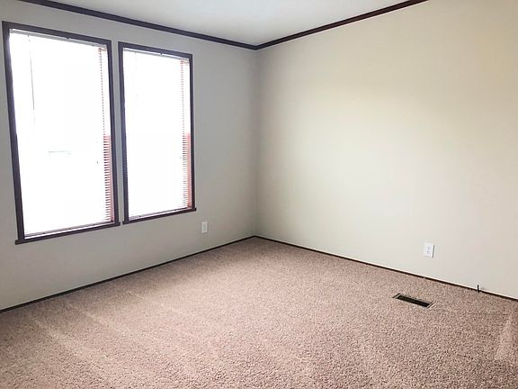 3rd image of 4119 Riverview Cir