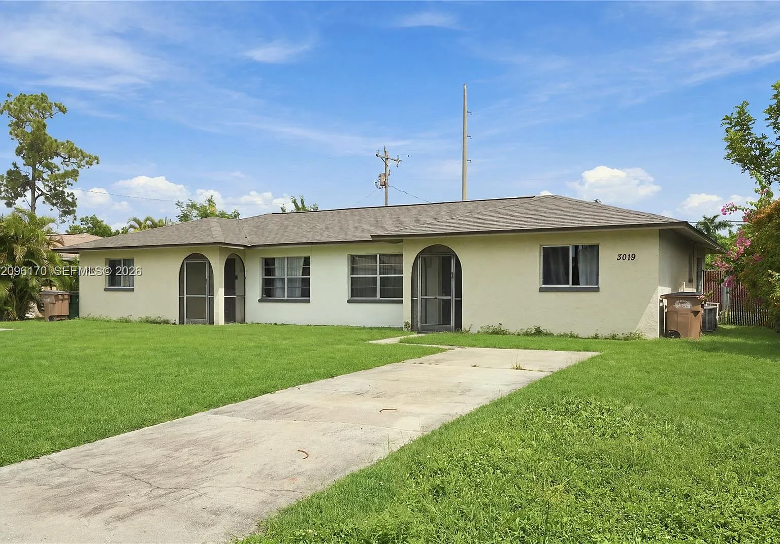 2 bed, 1.5 bath, $1,750 — Photo 1