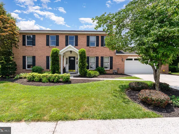 1110 Musket Ln, Mechanicsburg, PA 17050