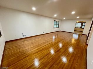 77 Cloverdale Rd FLOOR 1, Clifton, NJ 07013