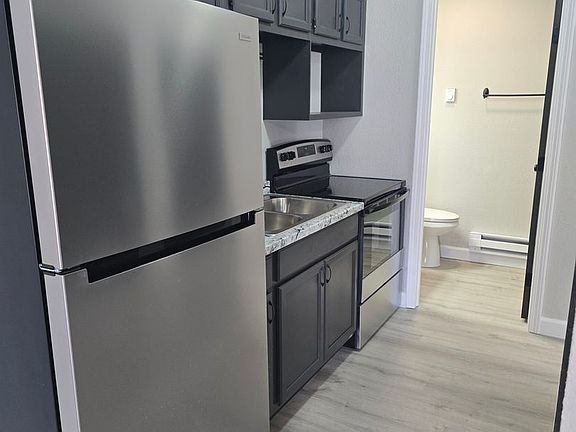 5th image of 4199 Sunset Dr APT 4