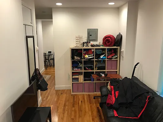 Rented by PMG Real Estate  | media 11