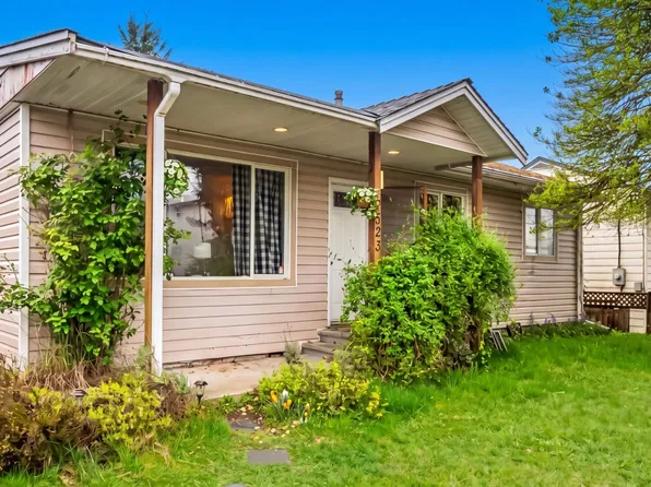 7523 Simon St, Mission, BC V2V 3E7