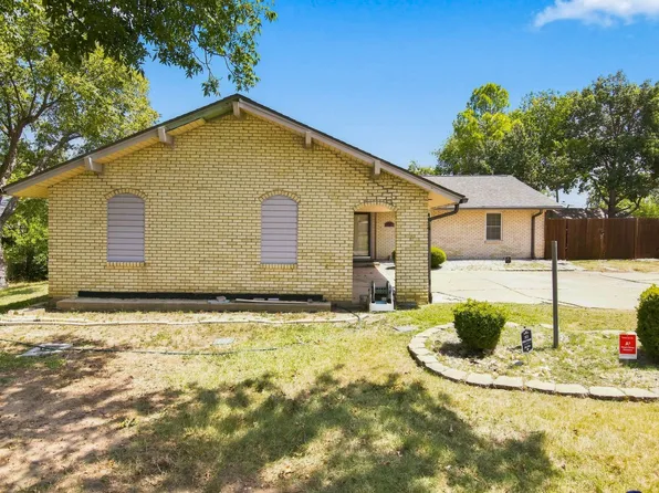 2420 Timberlake Dr, Irving, TX 75062
