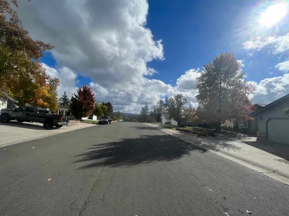 274 Cypress Hill Dr, Grass Valley, CA 95945