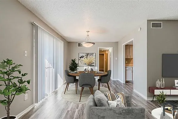 2336 Meadowbrook Gardens Dr #238 — Photo 3