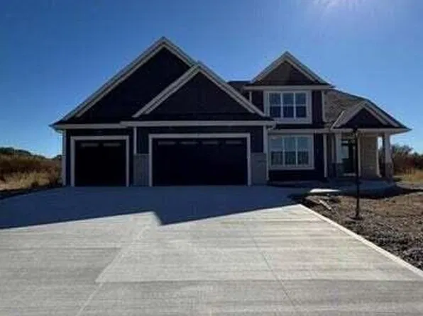617 Talbots Woods COURT, Dousman, WI 53118