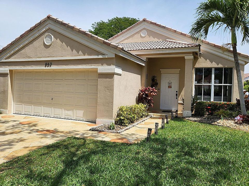 1st image of 863 Savannah Falls Dr