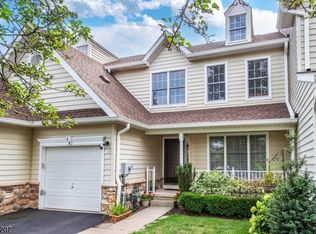 34 Hancock Ct, Basking Ridge, NJ 07920