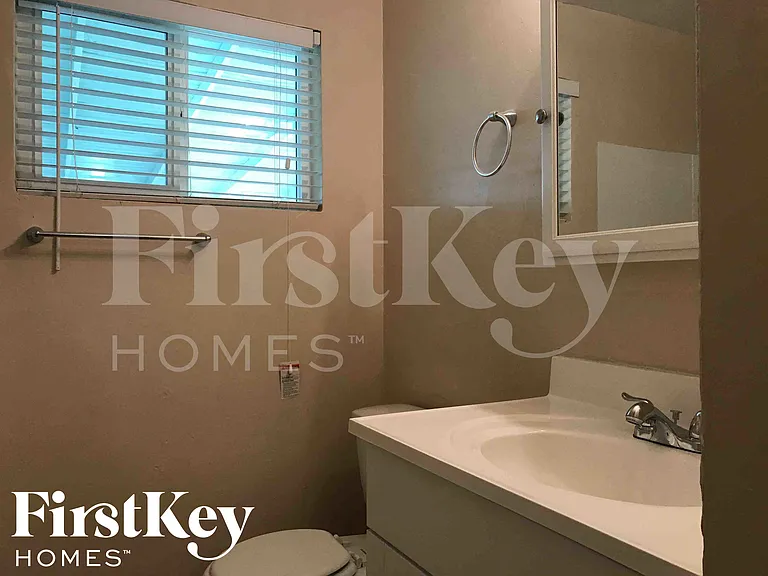 3625 W San Juan Ave — Photo 17