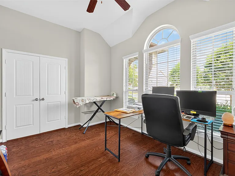 13935 Manobrook Ct — Photo 25