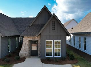 1077 Burrow Cir, Opelika, AL 36801