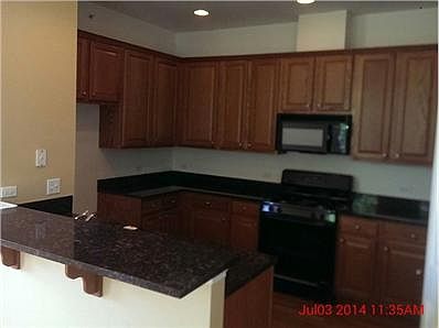 5th image of 350 Broadmoor Ln