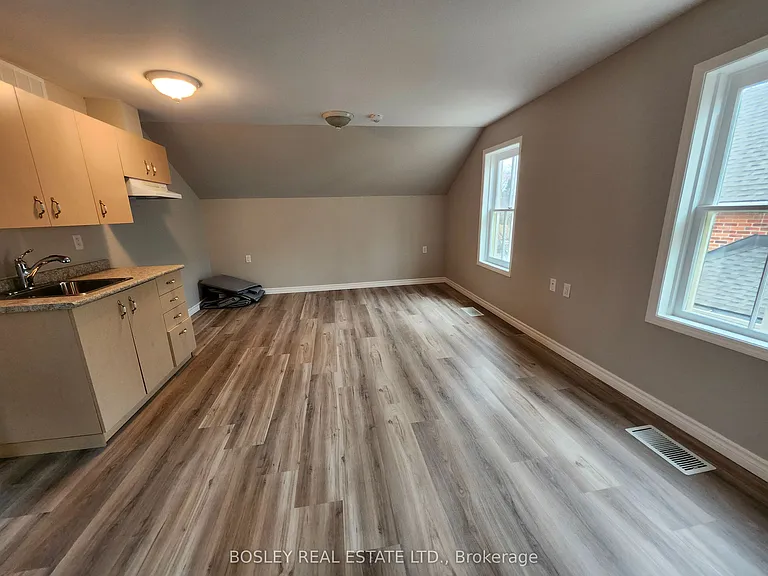 5930 16th Ave #WOOD UPPER — Photo 6