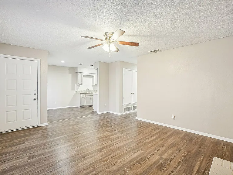 7-web-or-mls-Sappington Pl-005