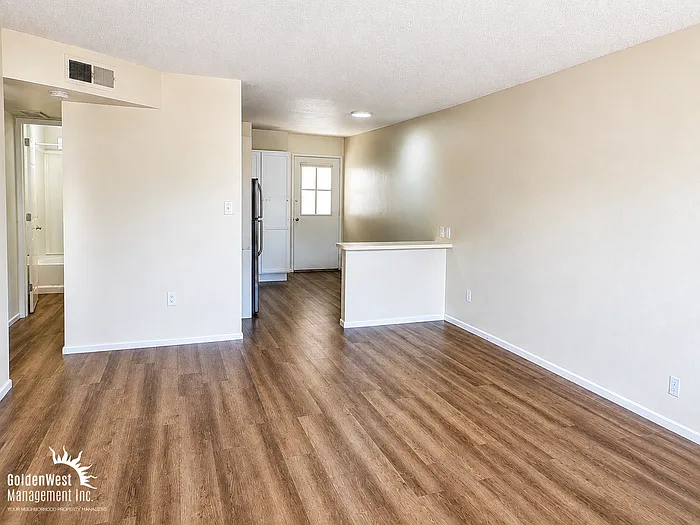 6816 N 17th Ave #4 — Photo 4