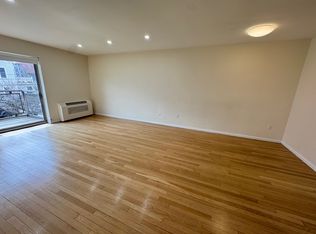31 Harris St APT 302, Brookline, MA 02446