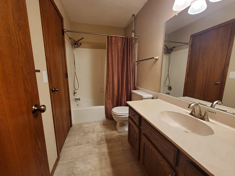 2517 Cedar Hills Dr — Photo 14